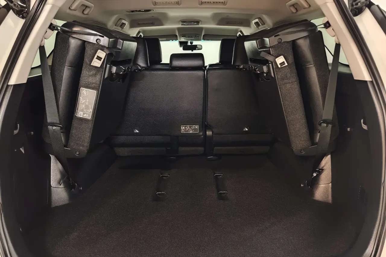 2025 Toyota Fortuner Gallery Image 13