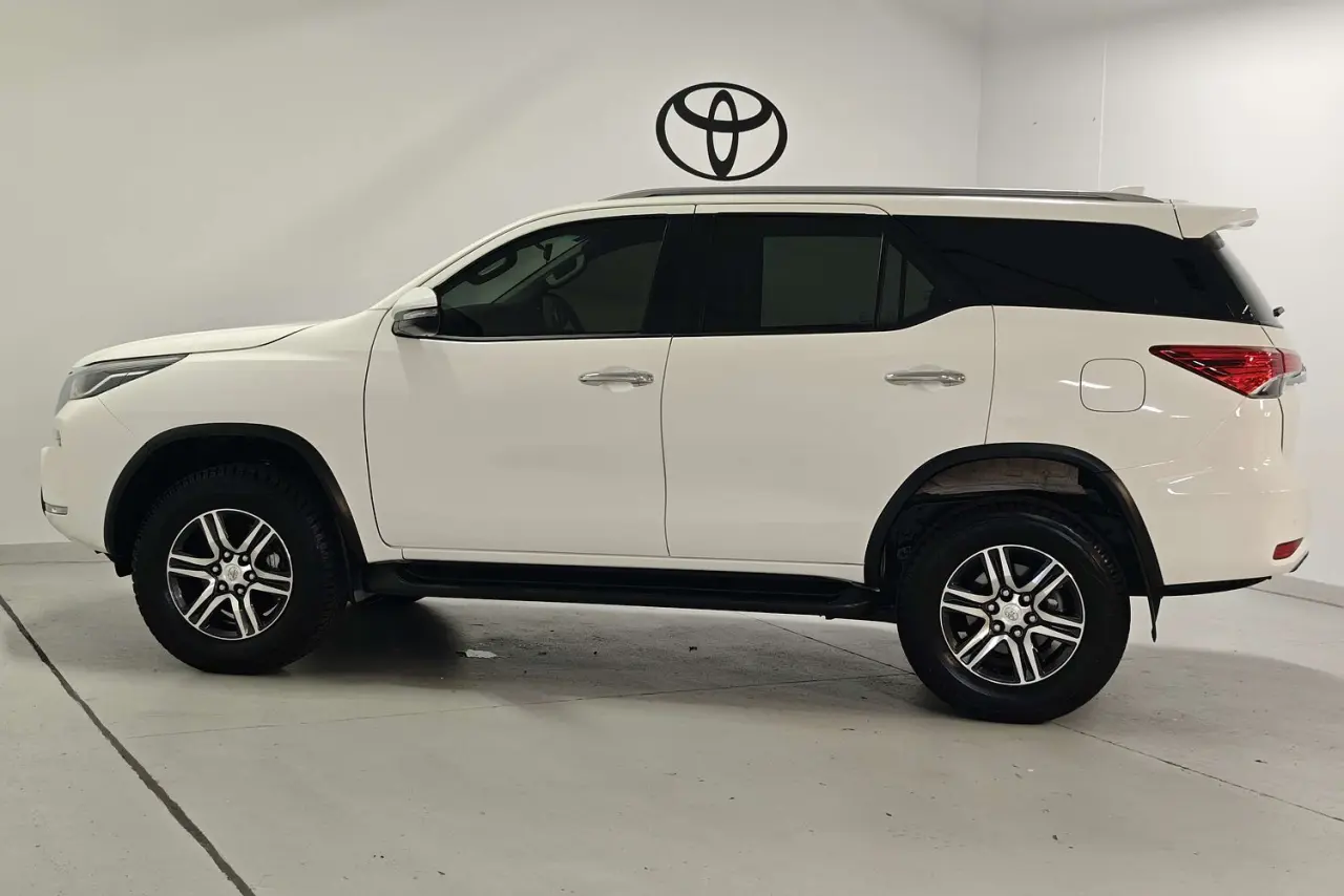 2025 Toyota Fortuner Gallery Image 9
