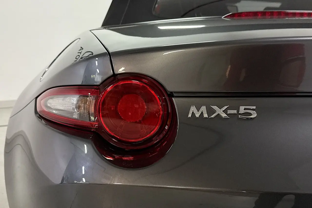 2023 Mazda MX-5 Gallery Image 8