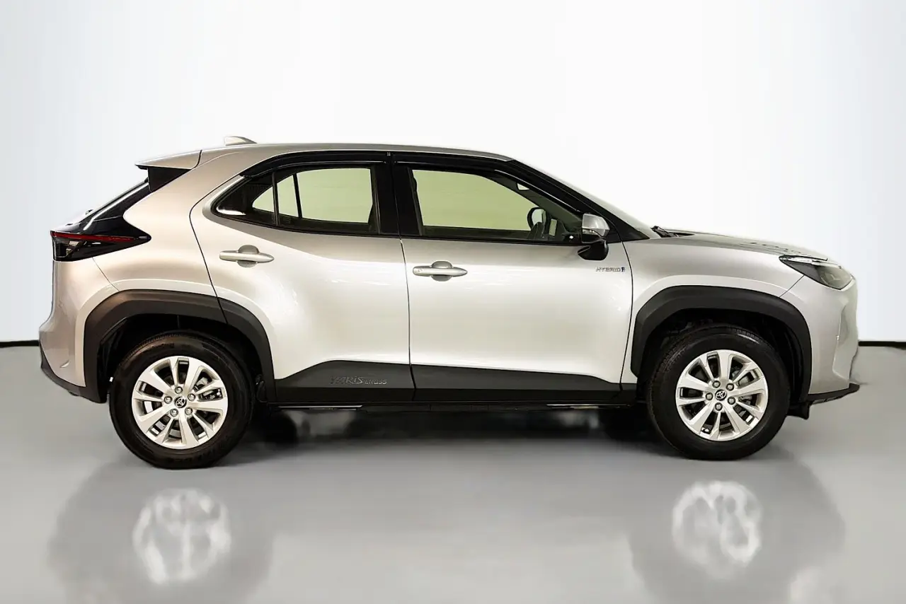 2023 Toyota Yaris Cross Gallery Image 11