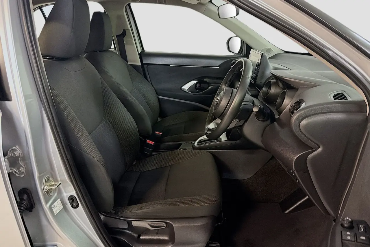 2023 Toyota Yaris Cross Gallery Image 12