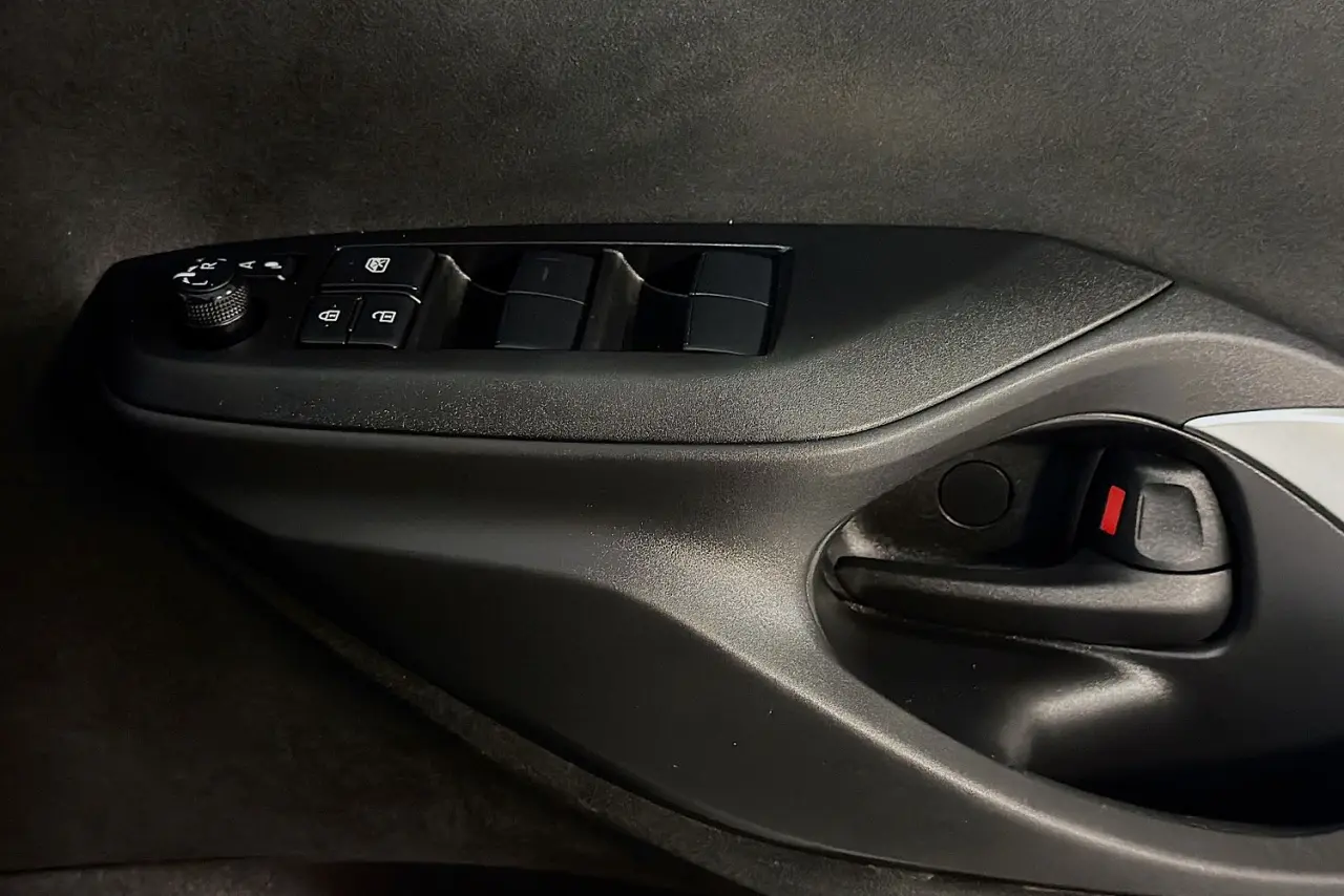 2023 Toyota Yaris Cross Gallery Image 22