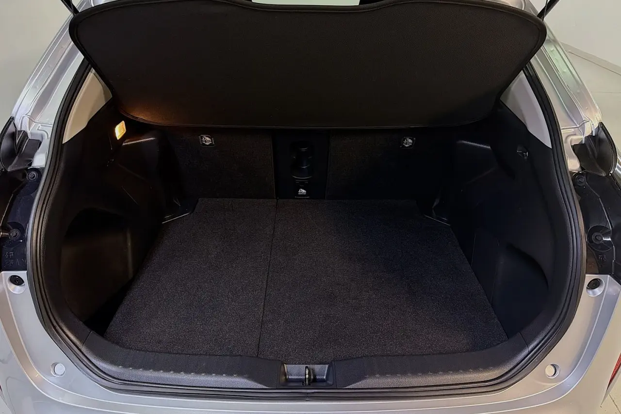 2023 Toyota Yaris Cross Gallery Image 25