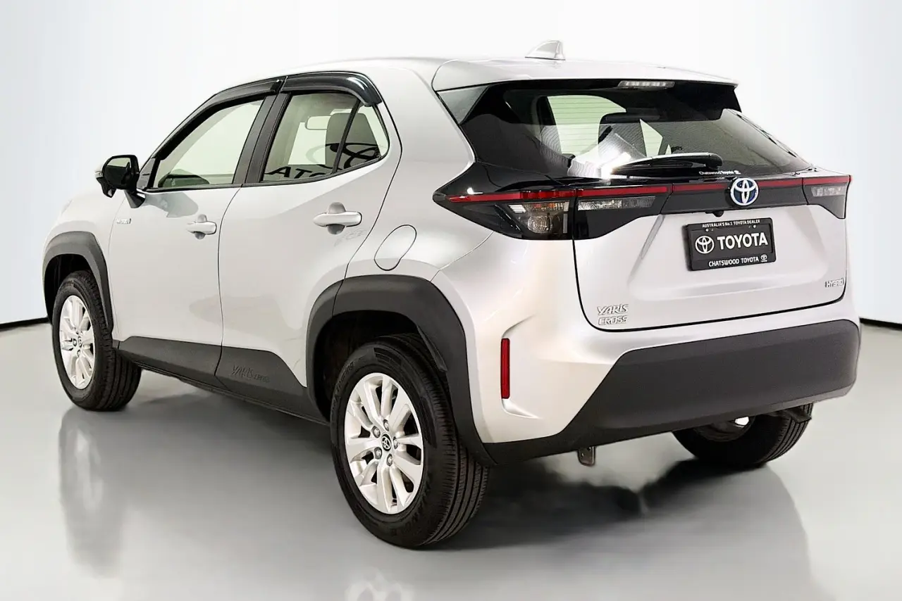 2023 Toyota Yaris Cross Gallery Image 6