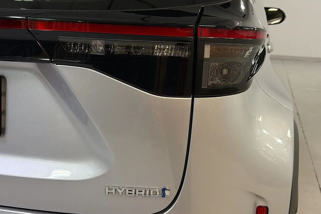 2023 Toyota Yaris Cross Gallery Image 9