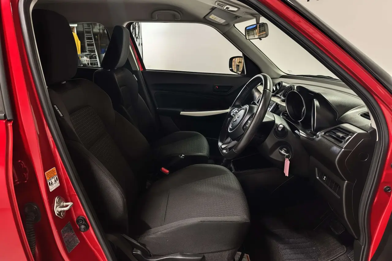 2022 Suzuki Swift Gallery Image 10
