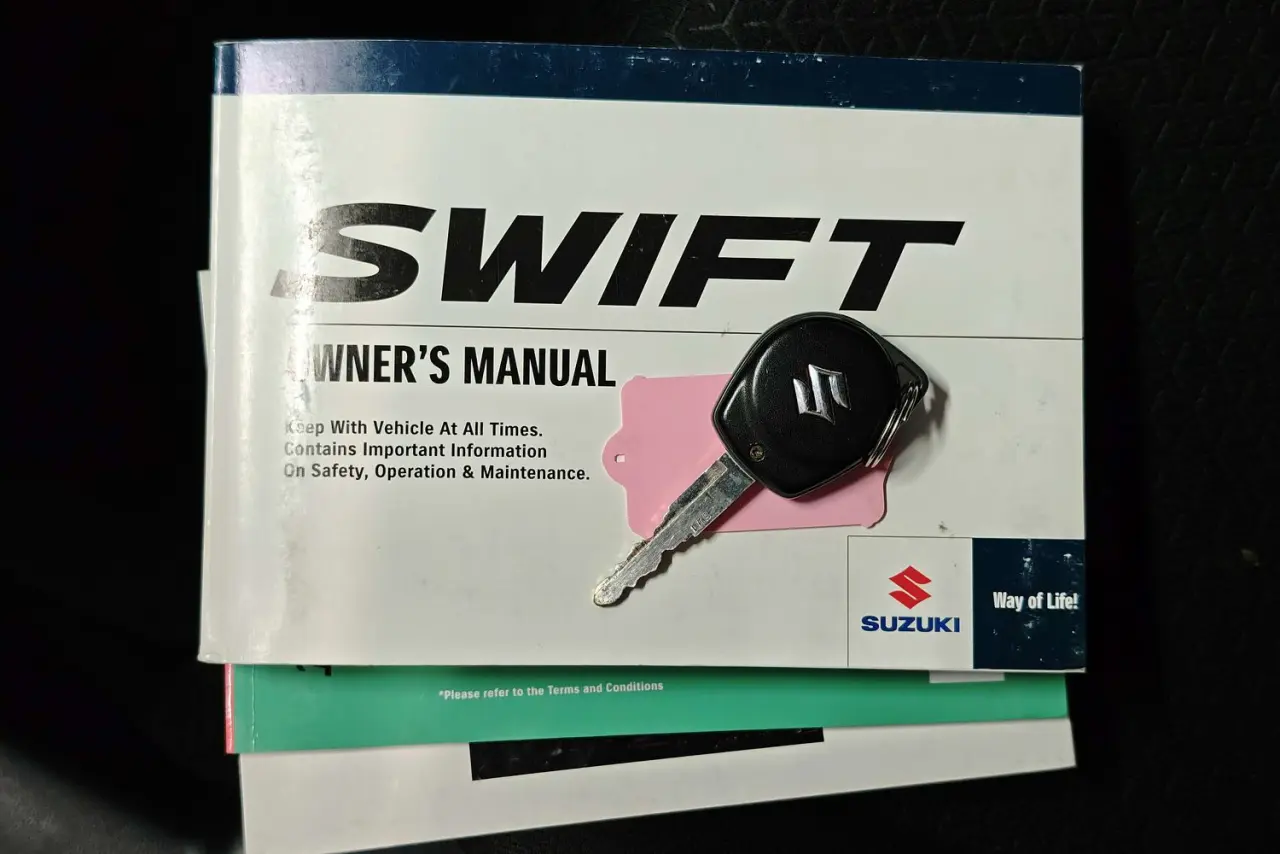 2022 Suzuki Swift Gallery Image 22