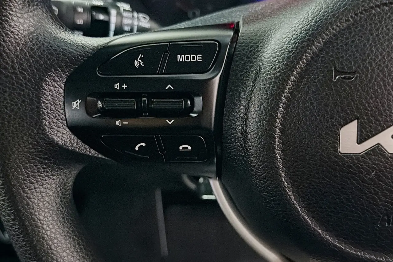 2023 Kia Rio Gallery Image 17