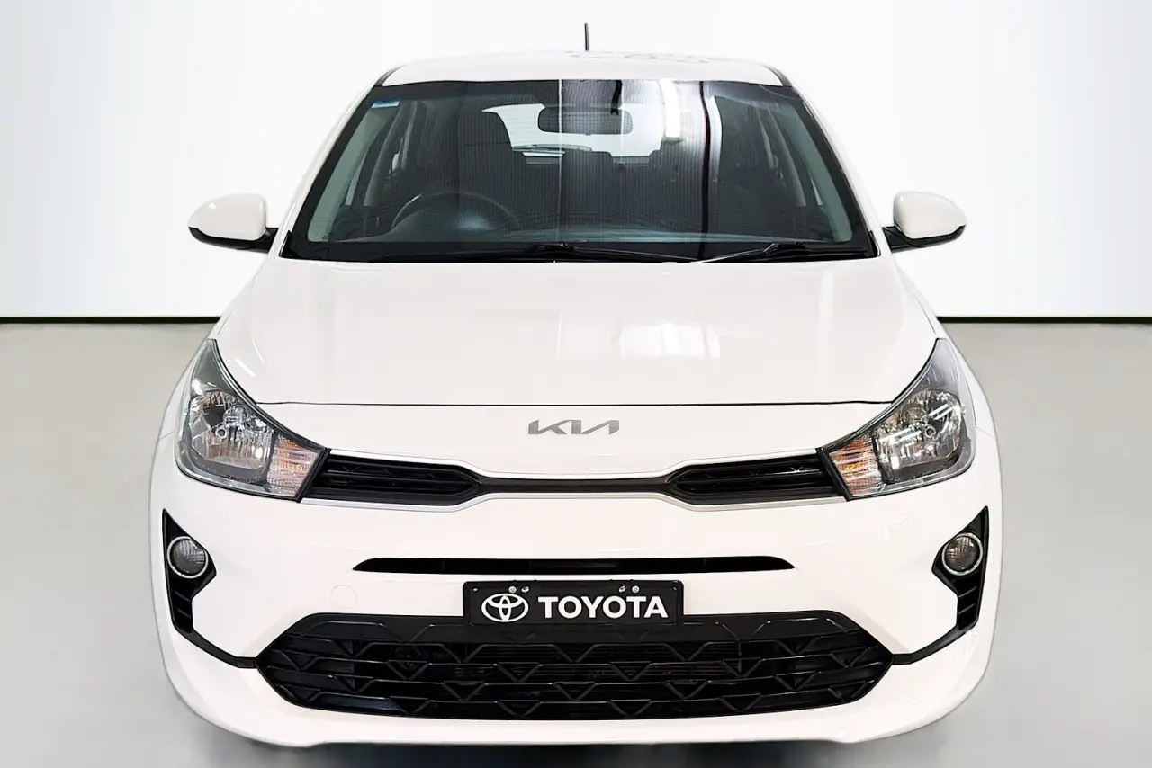 2023 Kia Rio Gallery Image 2