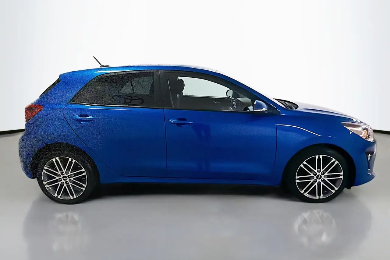 2021 Kia Rio Gallery Image 10