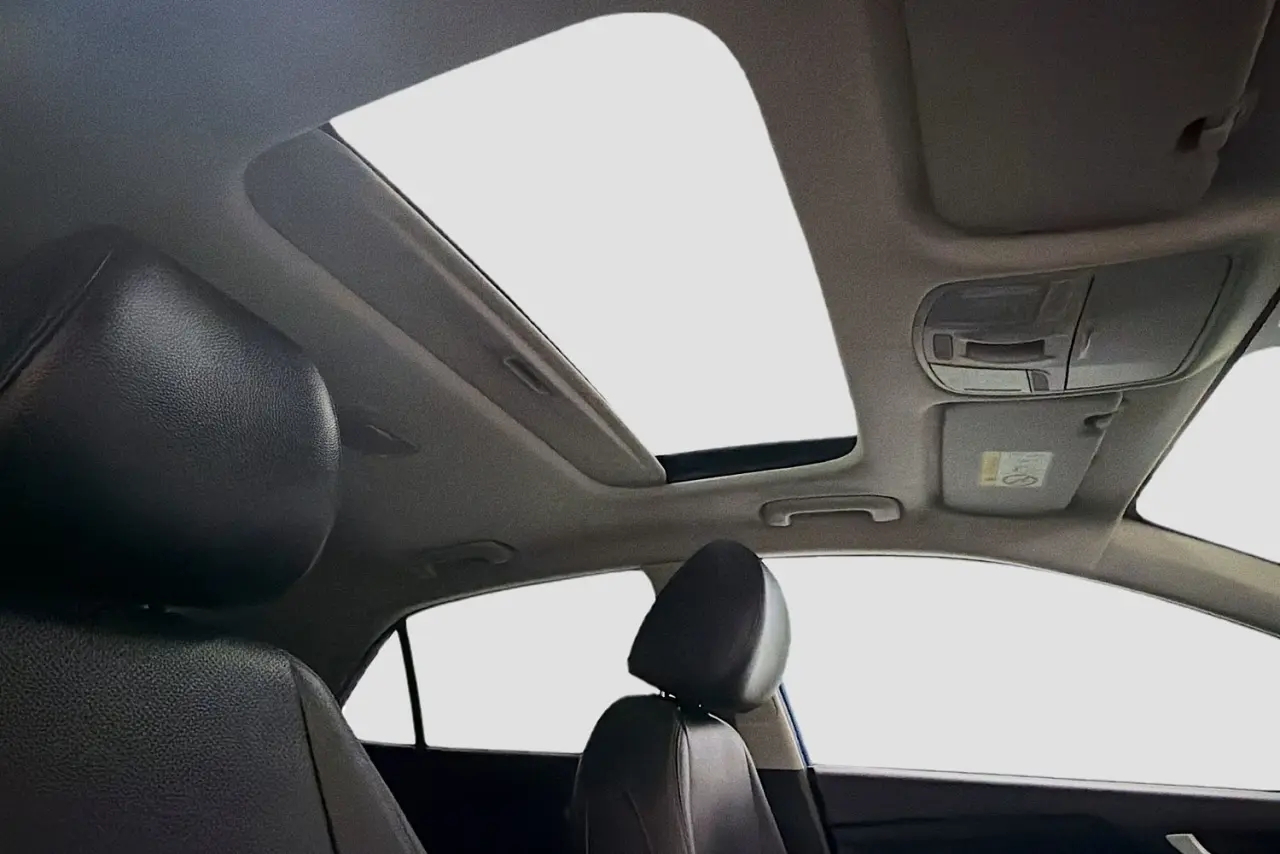 2021 Kia Rio Gallery Image 11