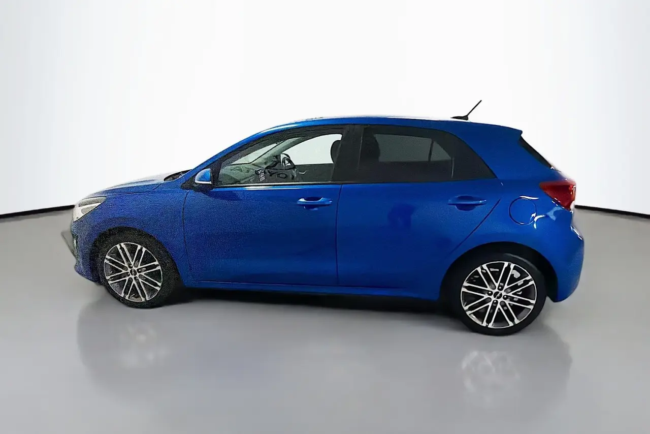 2021 Kia Rio Gallery Image 5