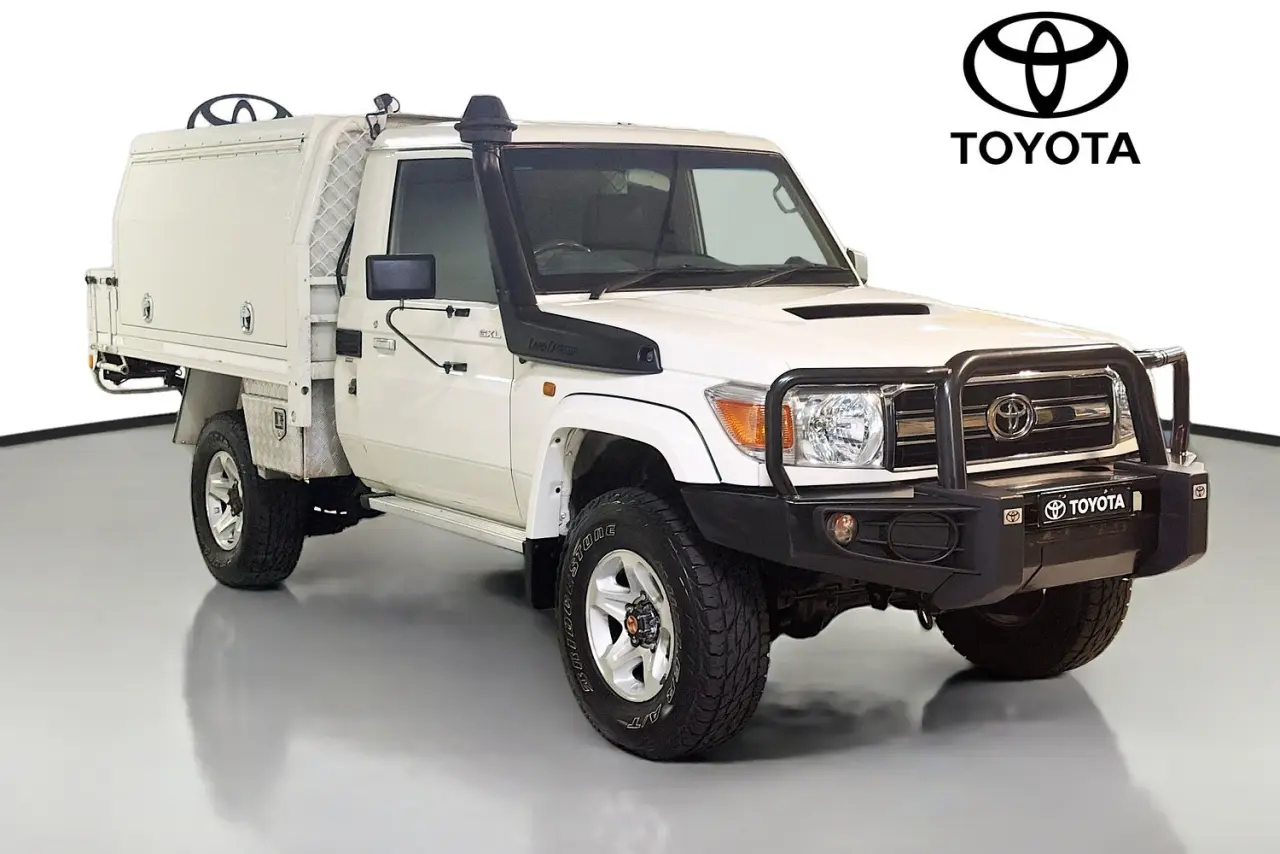 2013 Toyota Landcruiser Image