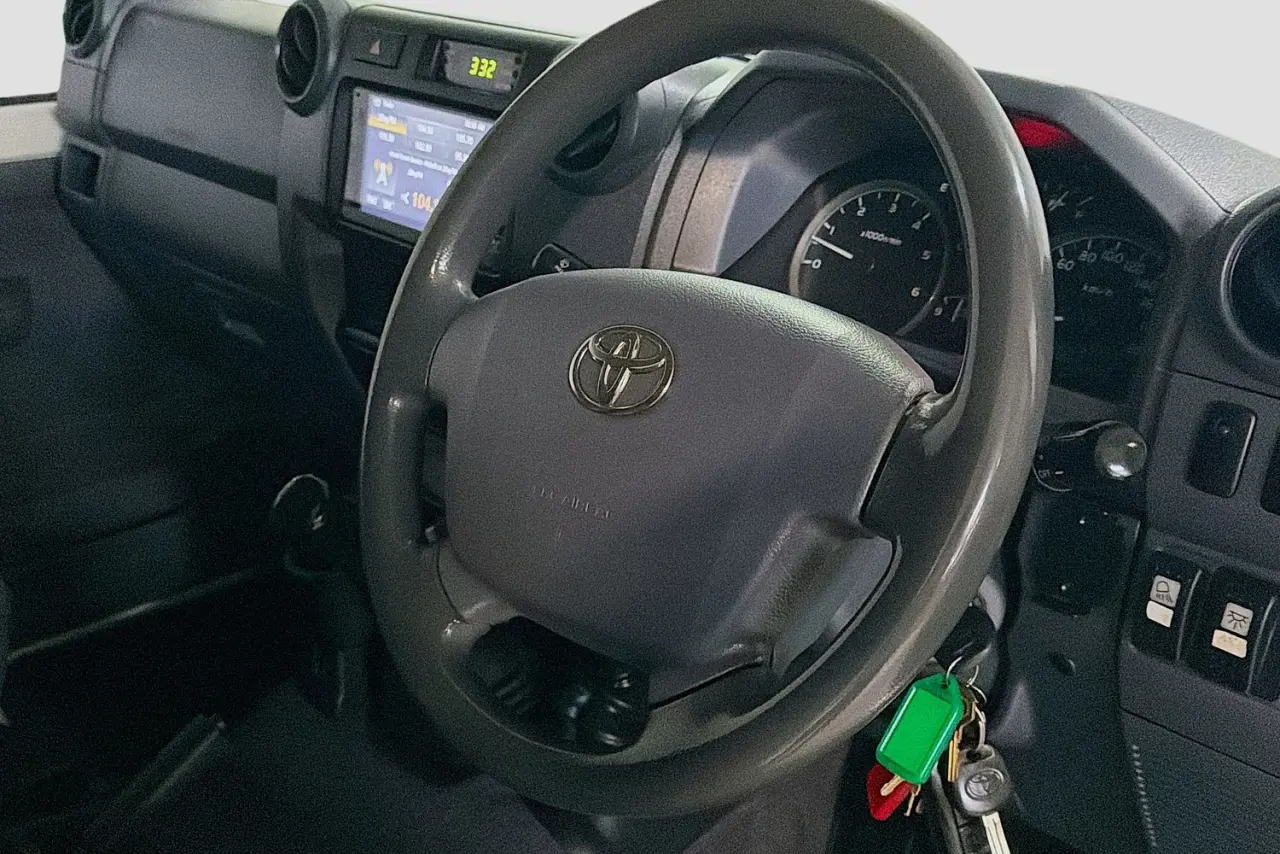 2013 Toyota Landcruiser Gallery Image 13