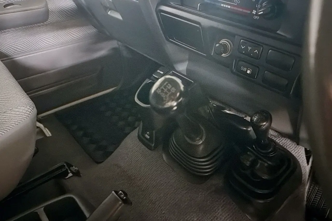 2013 Toyota Landcruiser Gallery Image 17