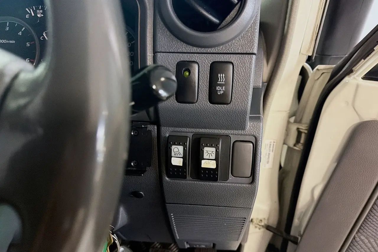 2013 Toyota Landcruiser Gallery Image 19