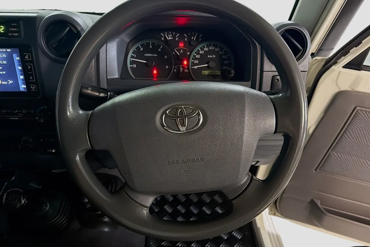 2013 Toyota Landcruiser Gallery Image 20