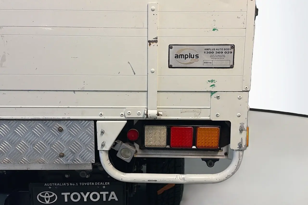 2013 Toyota Landcruiser Gallery Image 9