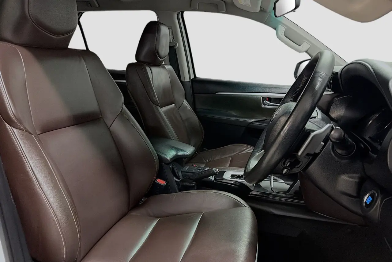 2018 Toyota Fortuner Gallery Image 13