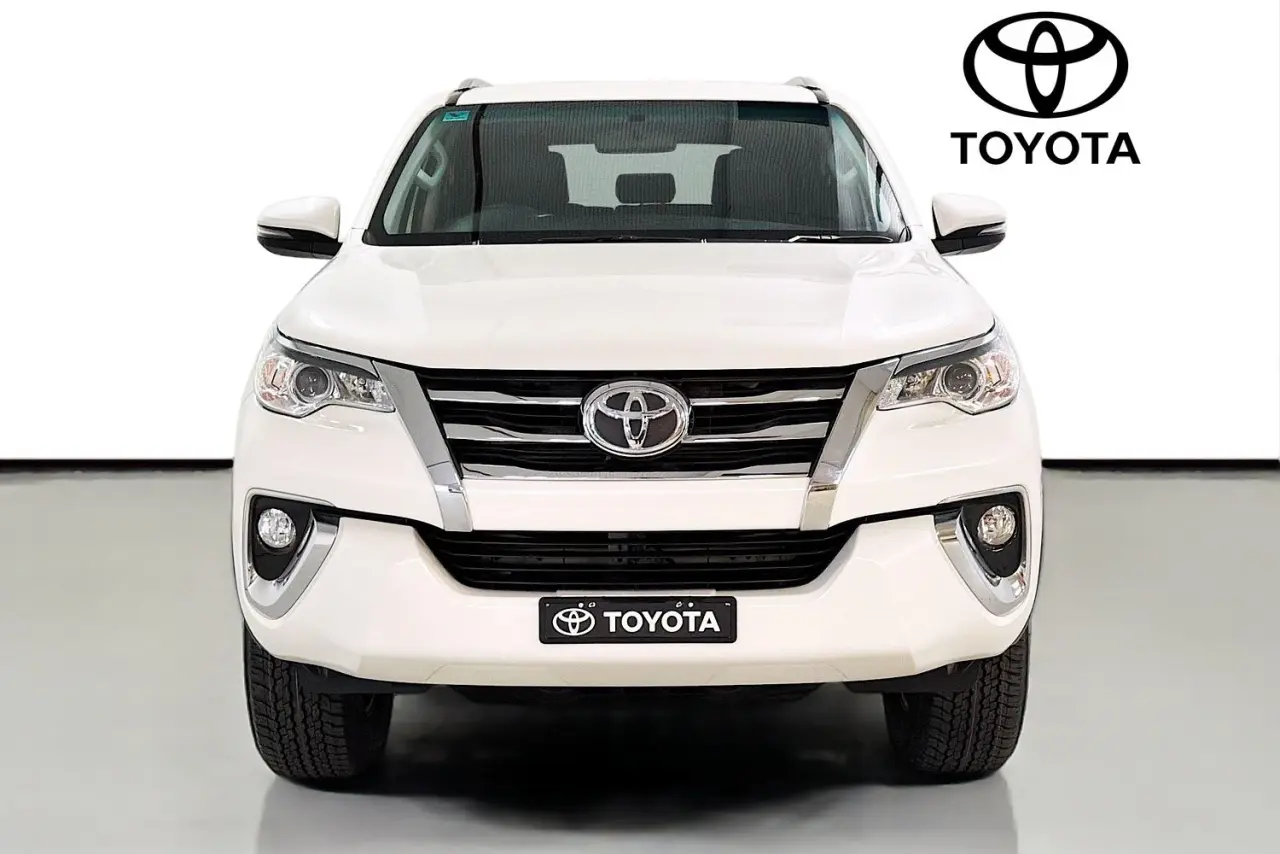 2018 Toyota Fortuner Gallery Image 2