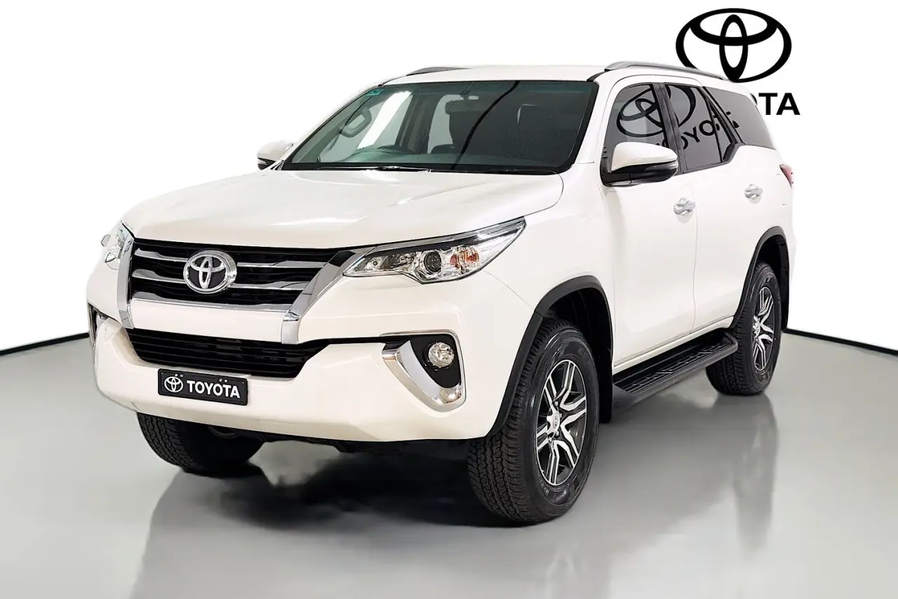 2018 Toyota Fortuner Gallery Image 4