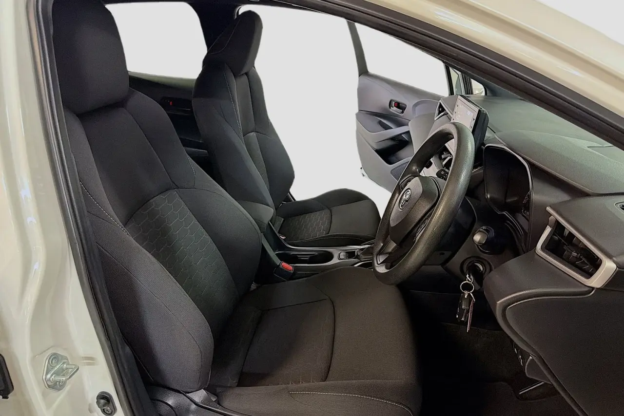 2018 Toyota Corolla Gallery Image 12