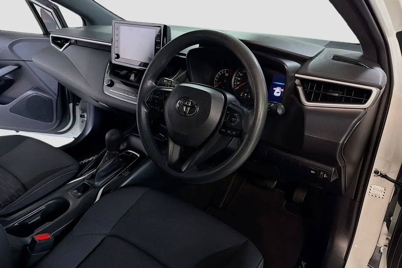 2018 Toyota Corolla Gallery Image 21