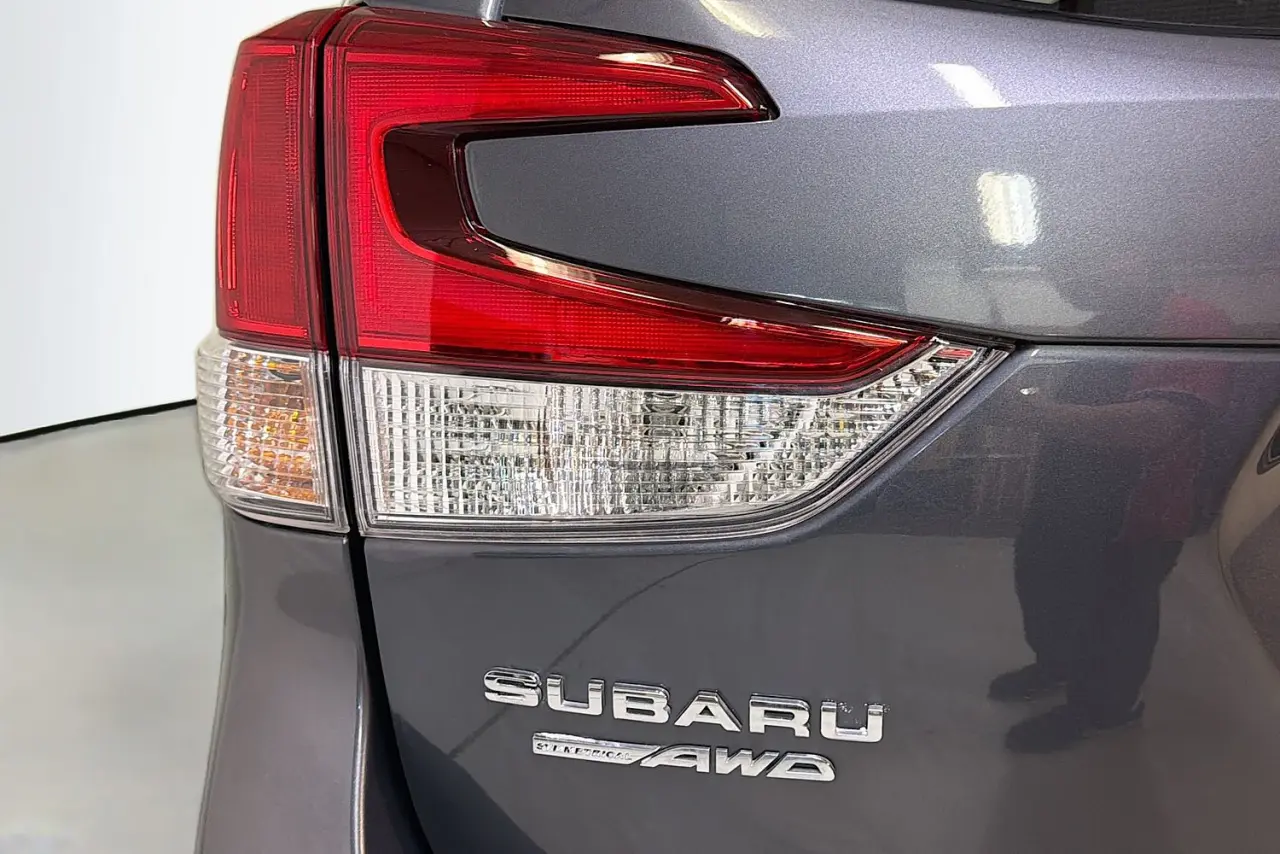 2022 Subaru Forester Gallery Image 8