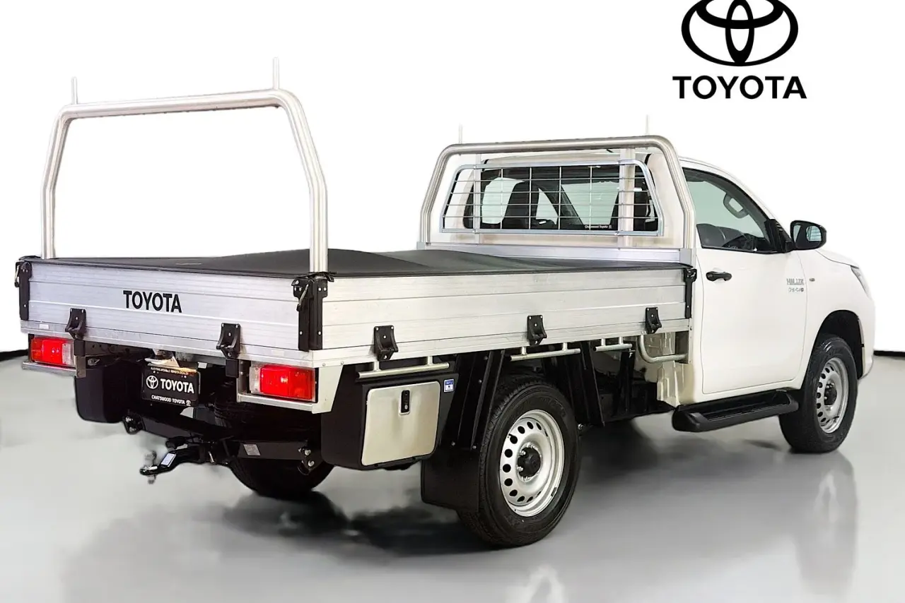 2020 Toyota Hilux Gallery Image 10