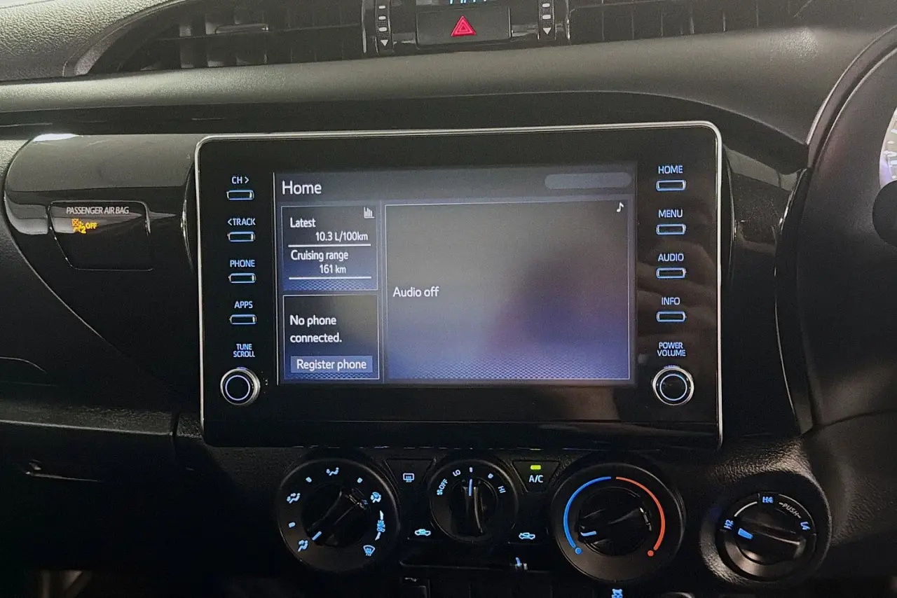 2020 Toyota Hilux Gallery Image 14