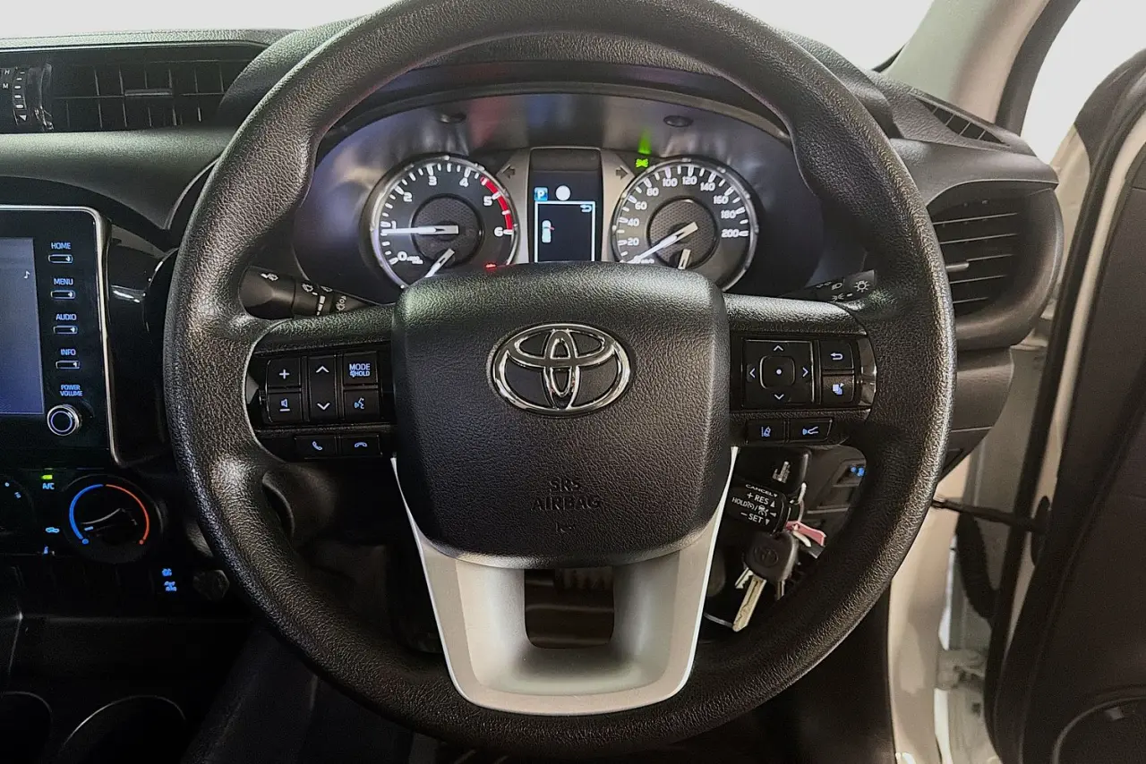 2020 Toyota Hilux Gallery Image 18