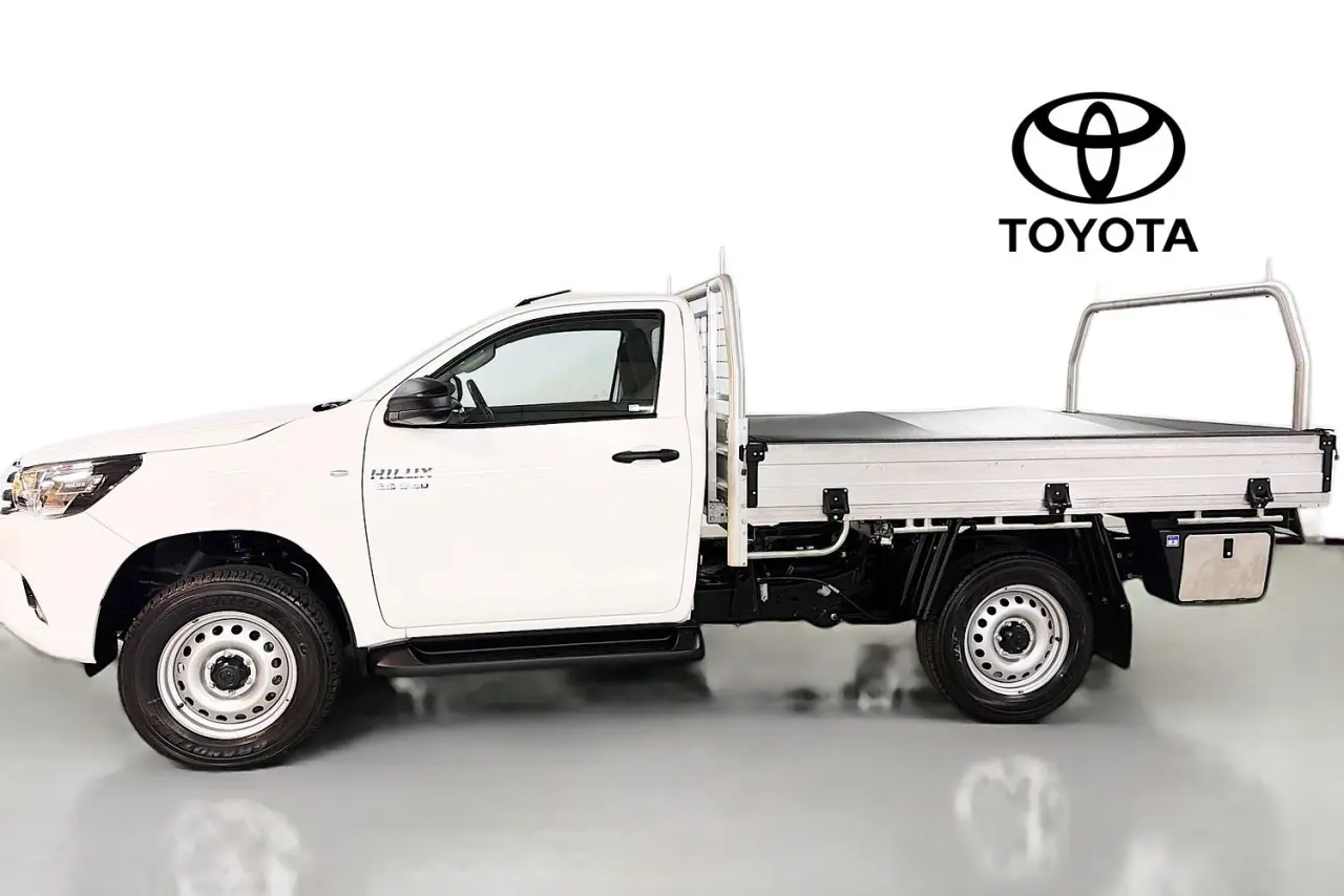 2020 Toyota Hilux Gallery Image 5