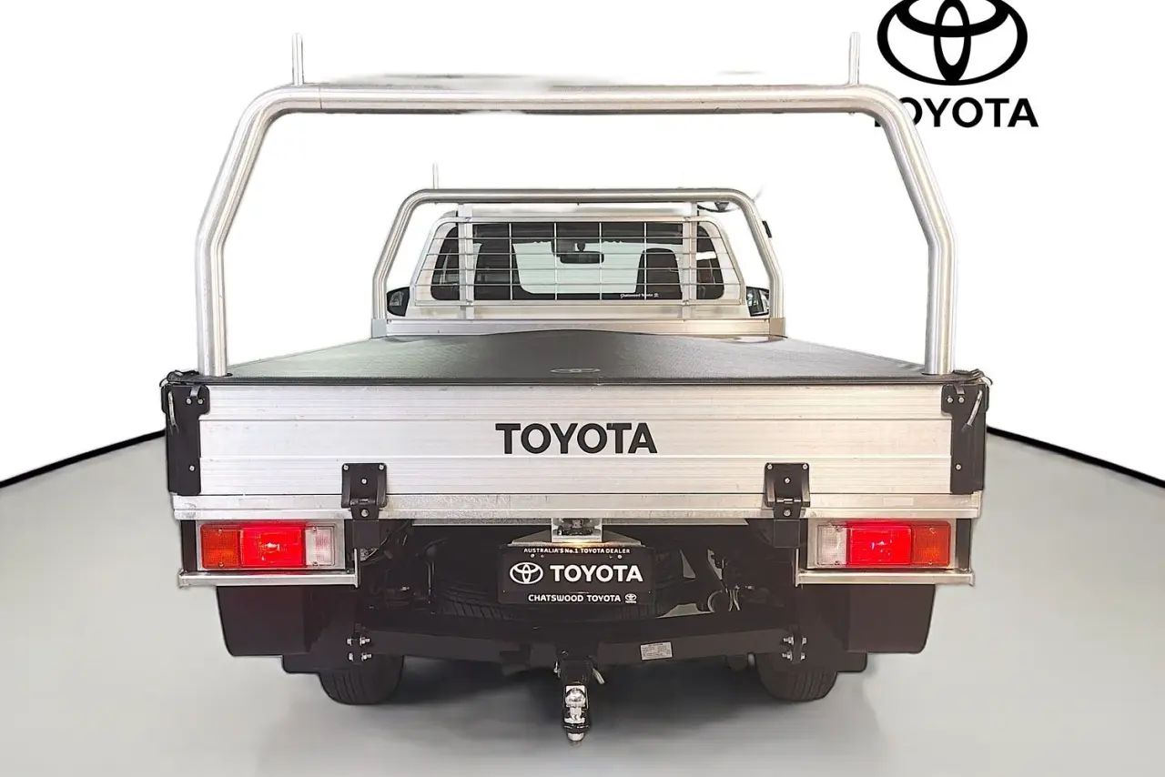 2020 Toyota Hilux Gallery Image 7