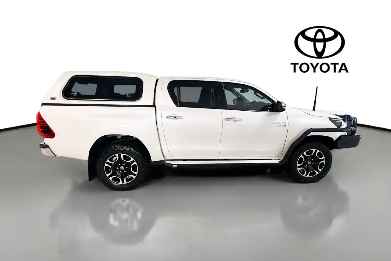 2021 Toyota Hilux Gallery Image 11
