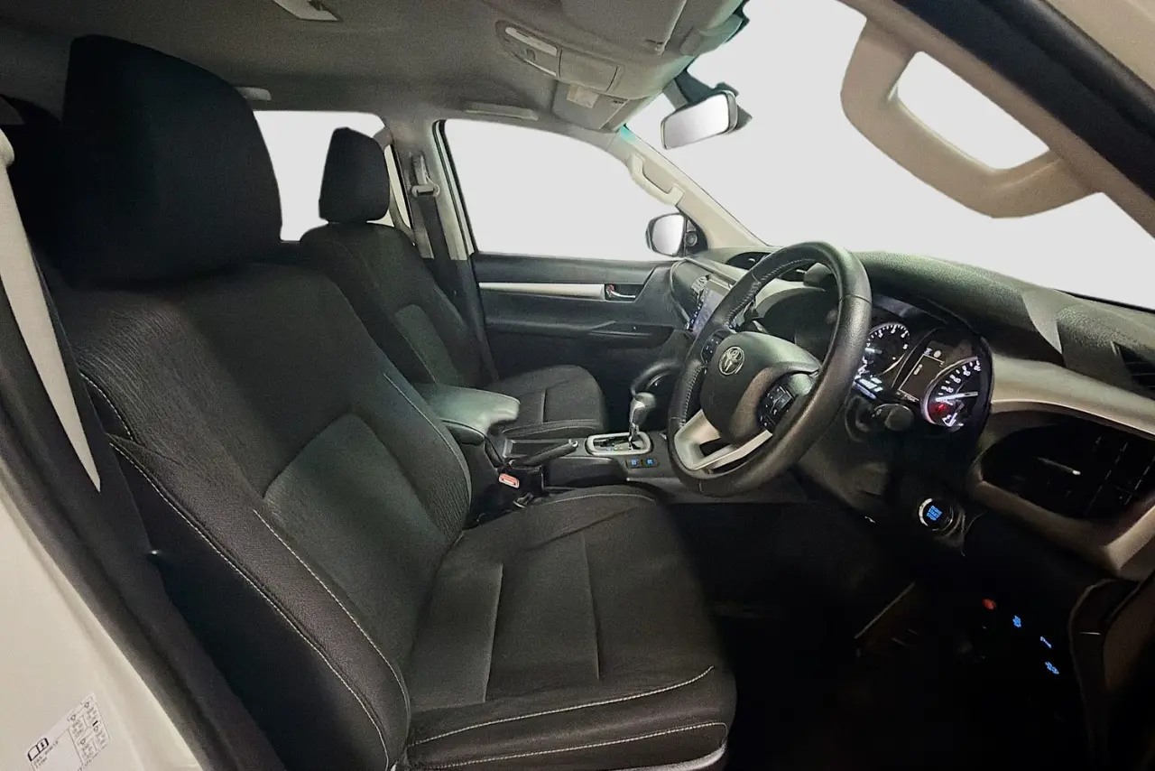 2021 Toyota Hilux Gallery Image 12