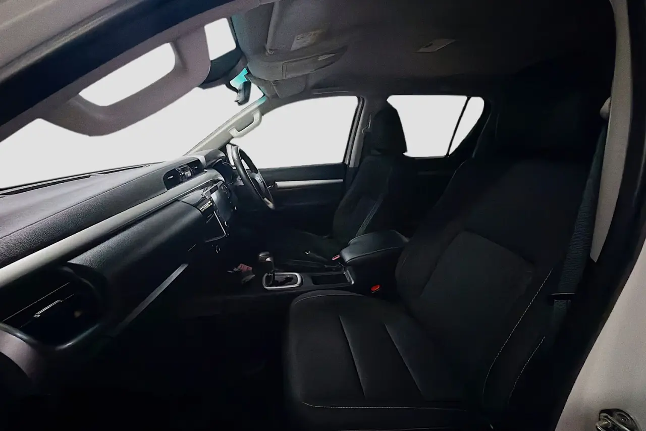 2021 Toyota Hilux Gallery Image 24