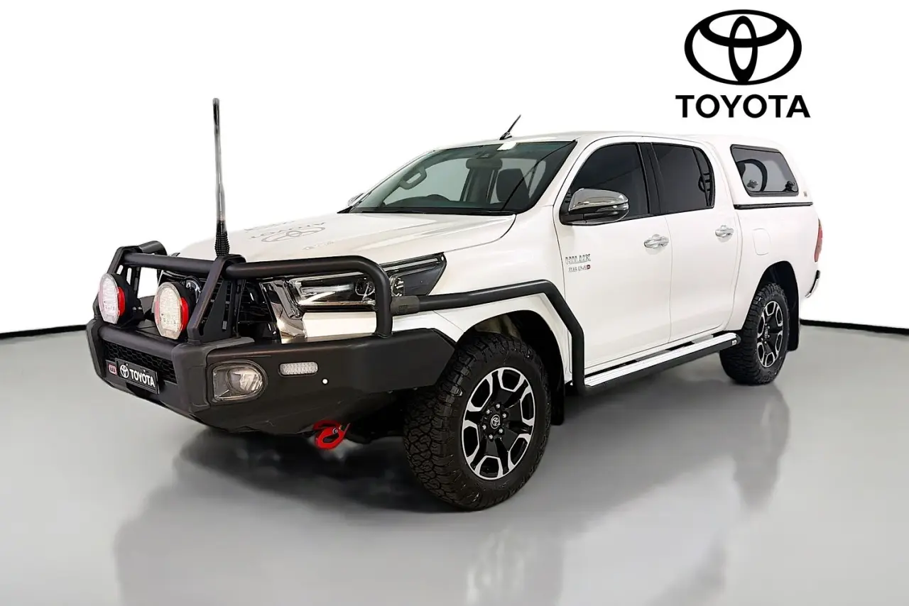 2021 Toyota Hilux Gallery Image 4