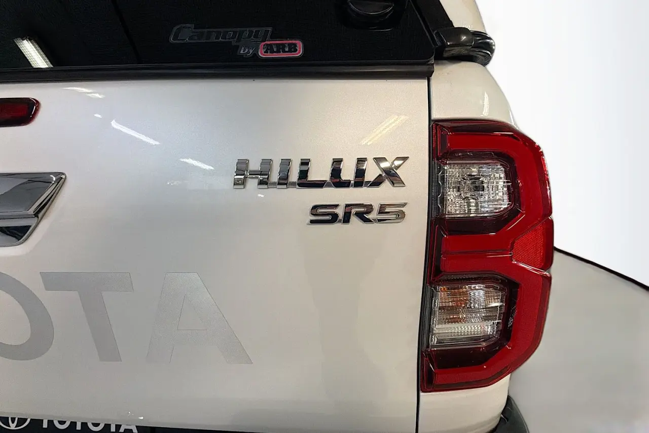 2021 Toyota Hilux Gallery Image 6