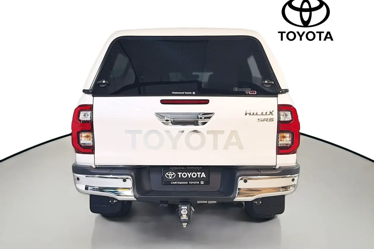 2021 Toyota Hilux Gallery Image 7