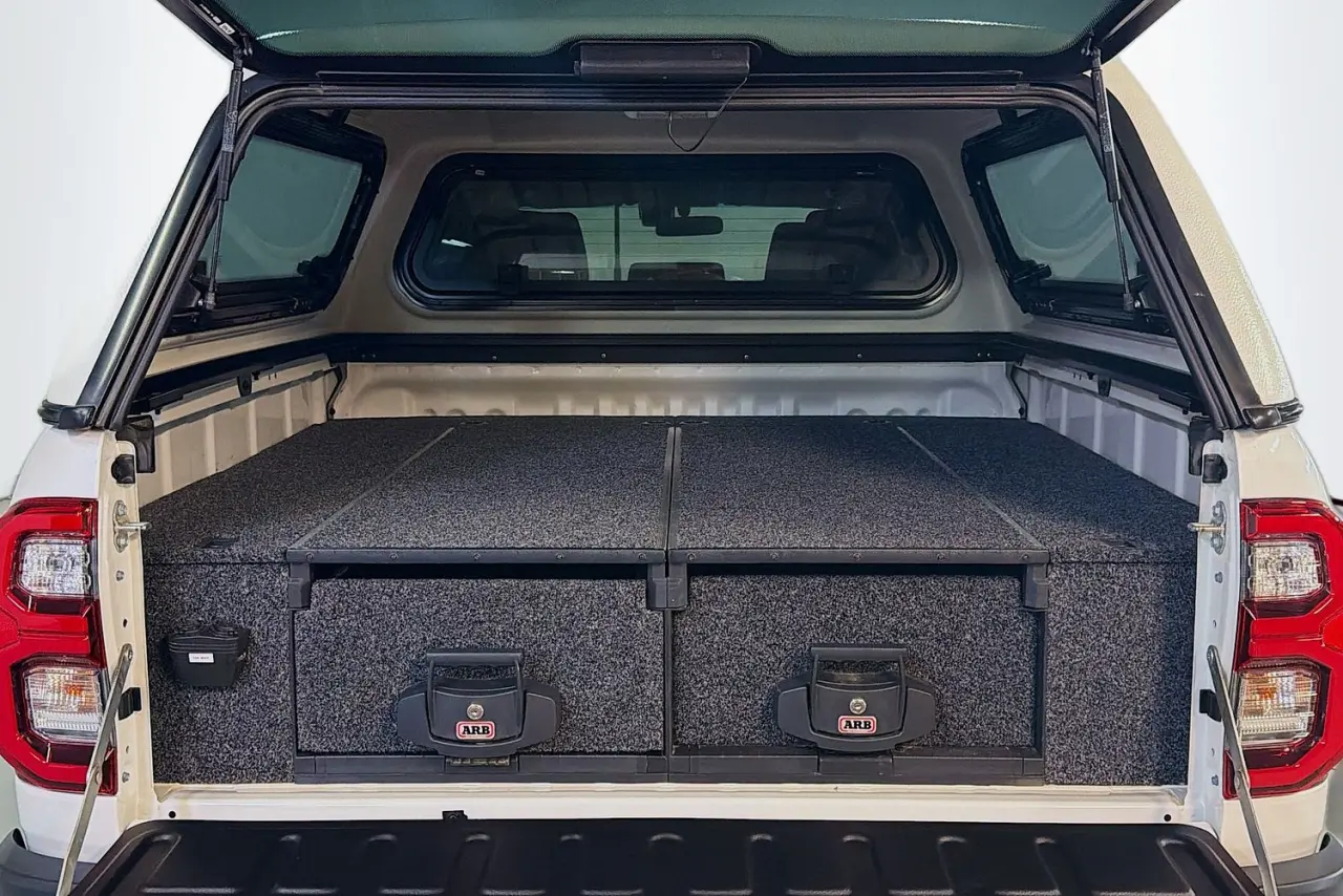 2021 Toyota Hilux Gallery Image 9