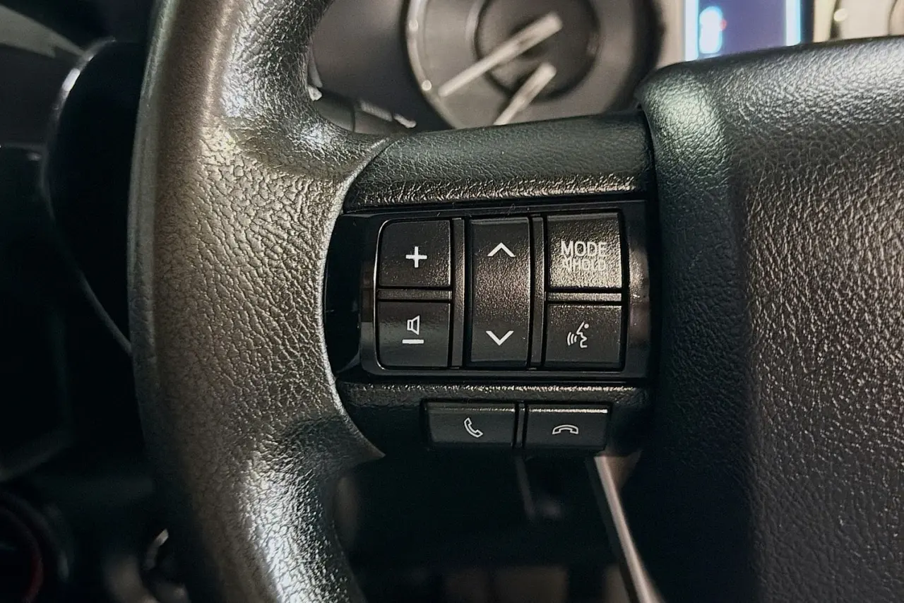 2021 Toyota Hilux Gallery Image 19