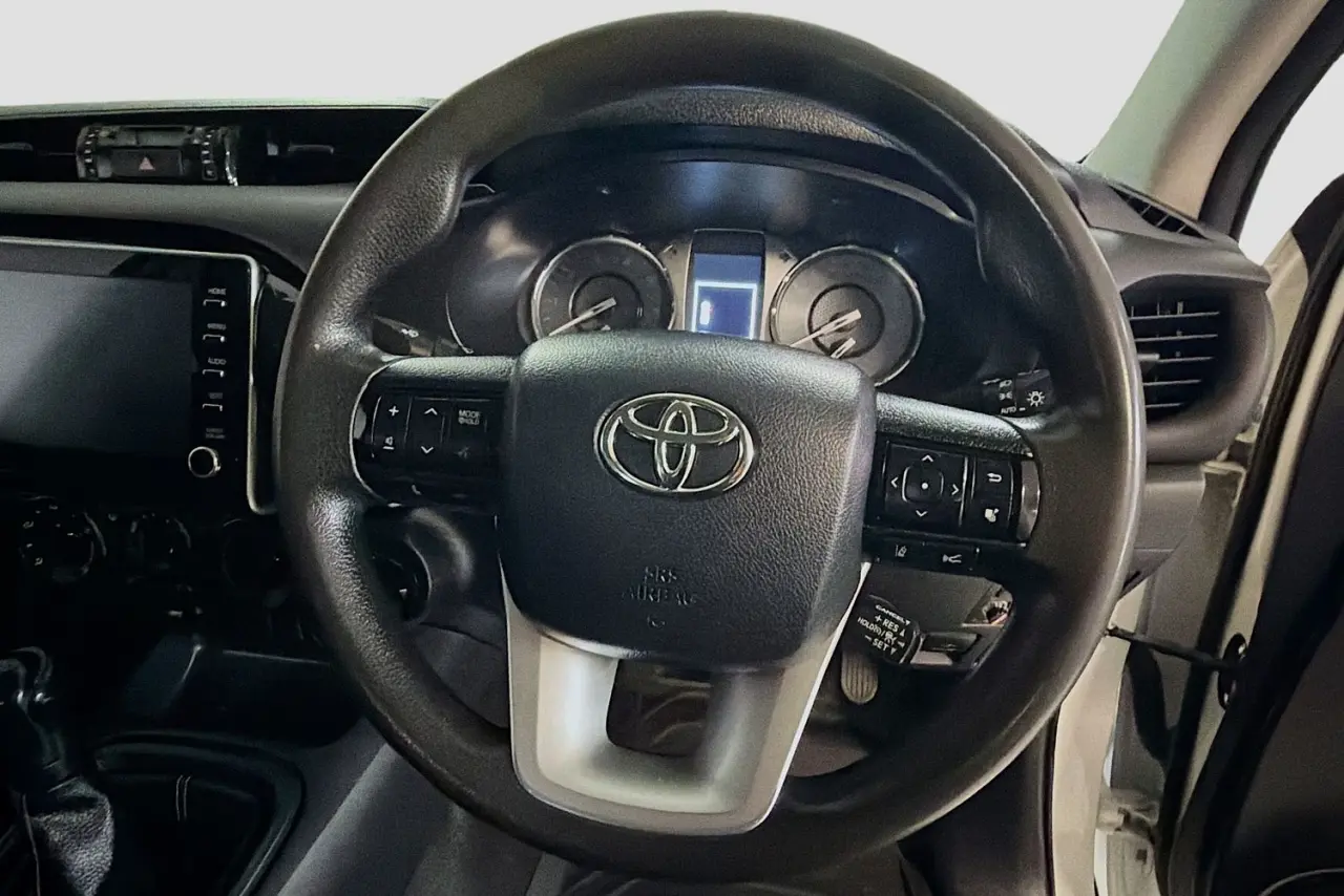 2021 Toyota Hilux Gallery Image 21