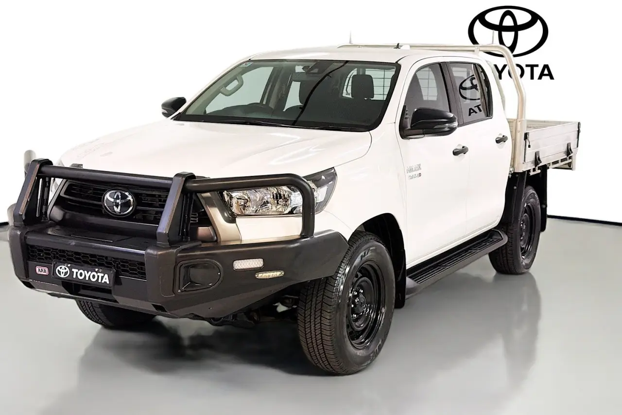 2021 Toyota Hilux Gallery Image 4