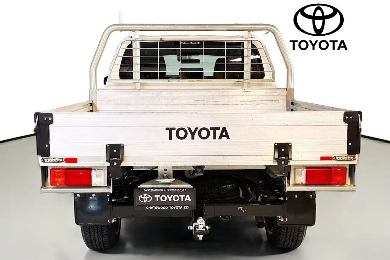 2021 Toyota Hilux Gallery Image 7