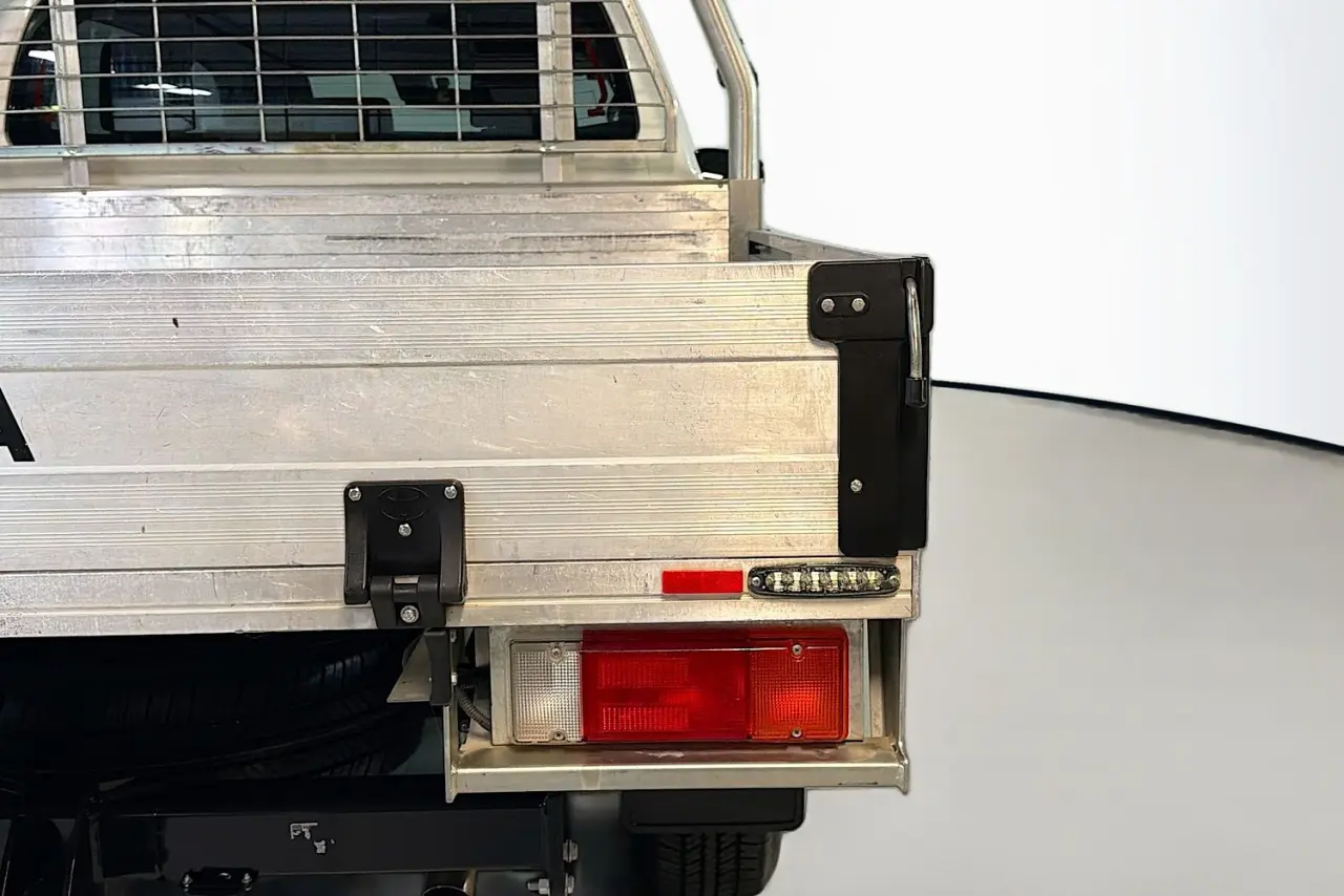 2021 Toyota Hilux Gallery Image 9