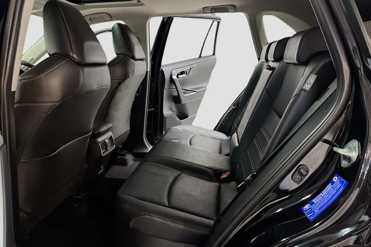 2024 Toyota RAV4 Gallery Image 26