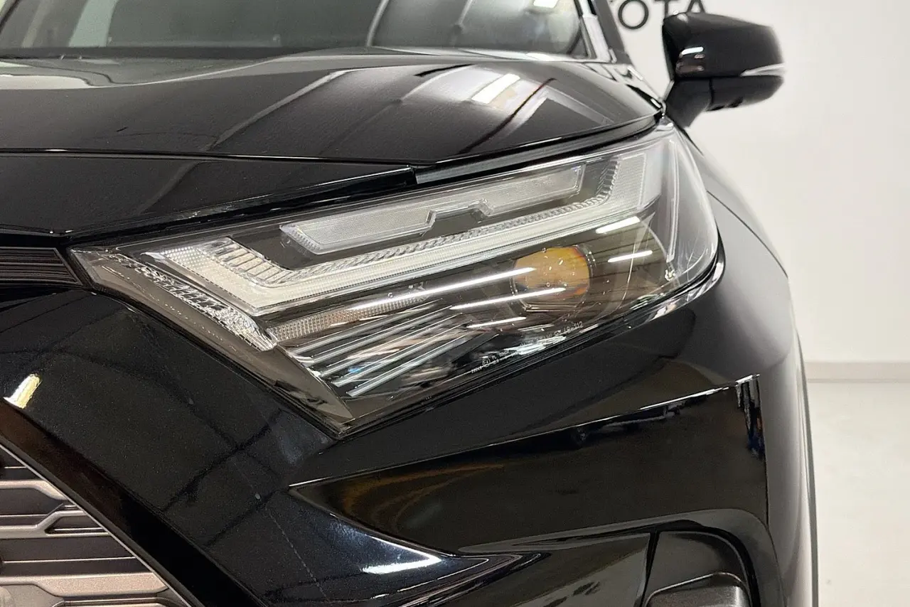 2024 Toyota RAV4 Gallery Image 3