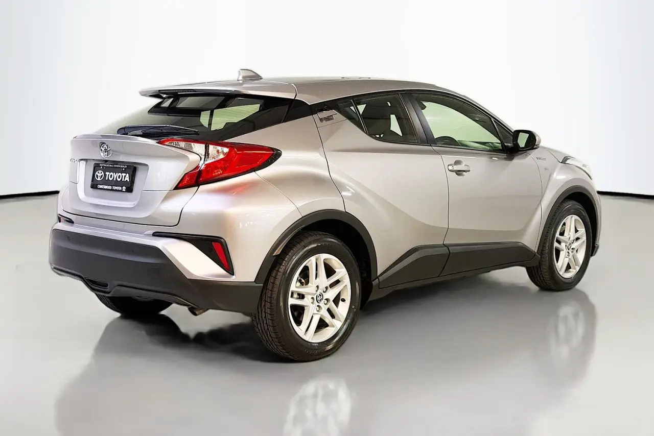 2021 Toyota C-HR Gallery Image 10
