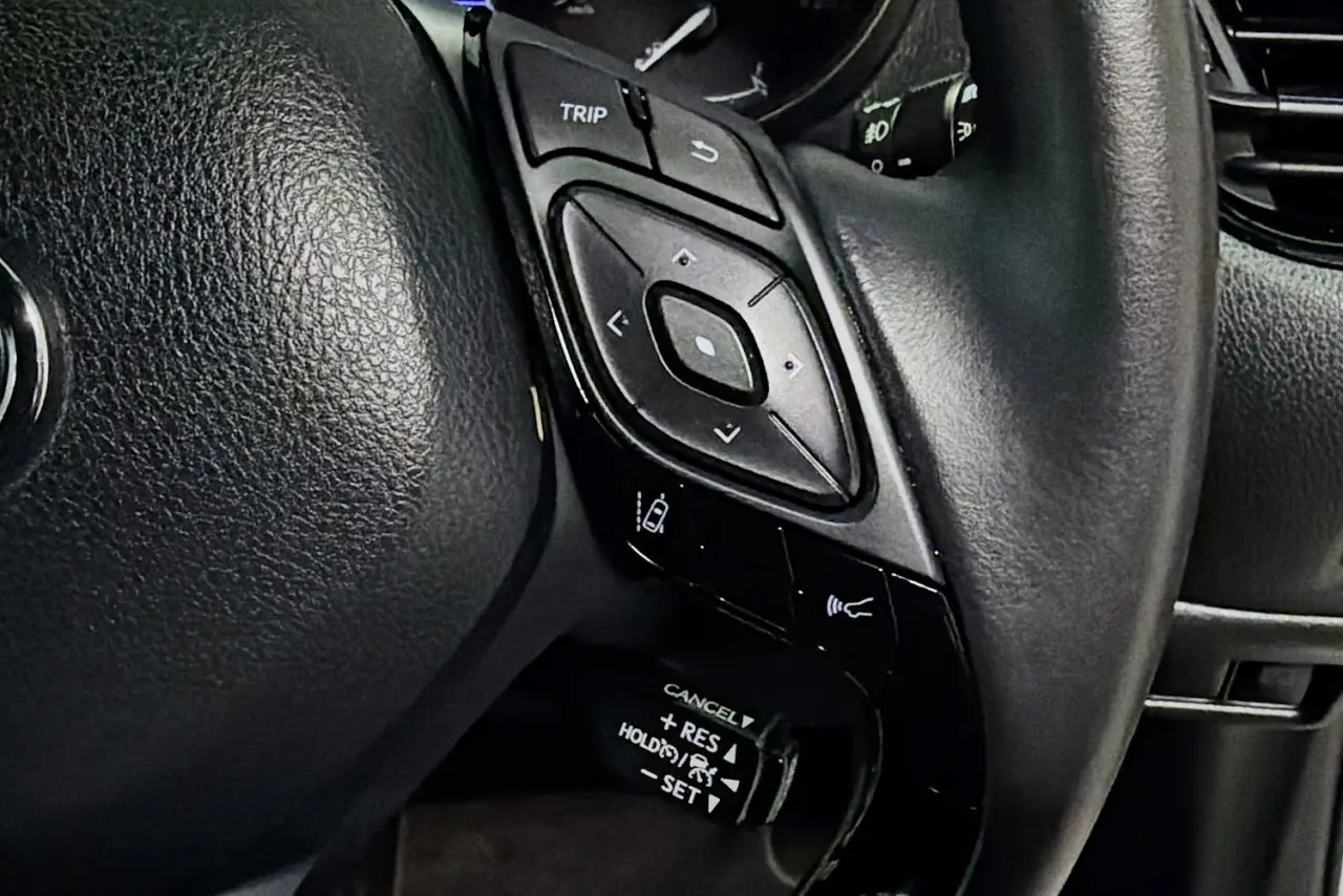 2021 Toyota C-HR Gallery Image 19