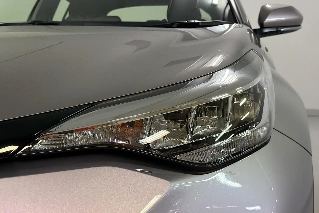 2021 Toyota C-HR Gallery Image 3